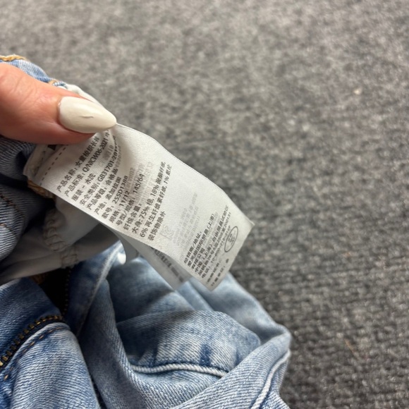 ABERCROMBIE KIDS Denim High Rise Mini Mom Jean Distressed size: 11/12 - Picture 7 of 7